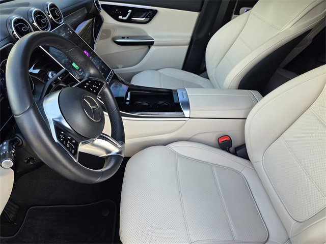 Used 2025 Mercedes-Benz GLC 300 GLC 300 image 11