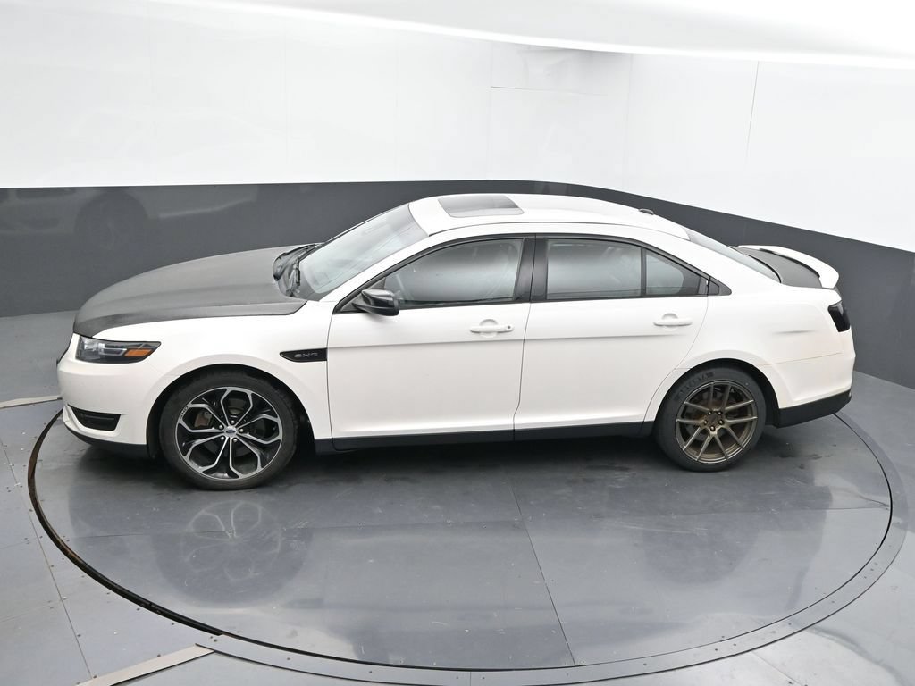 Used 2017 Ford Taurus SHO AWD/4WD image 39