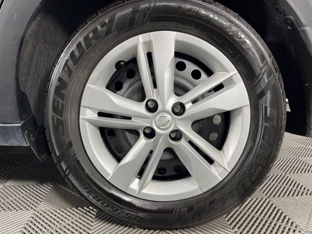 Used 2021 Nissan Kicks S image 14