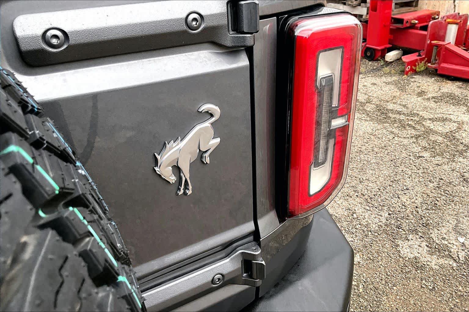 Used 2023 Ford Bronco Outer Banks AWD/4WD image 10