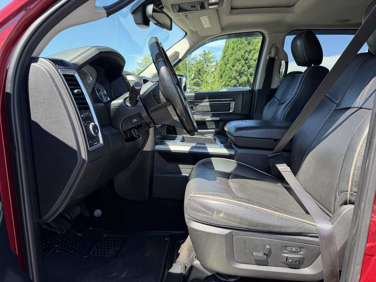 Used 2014 RAM 1500 Limited AWD/4WD image 10