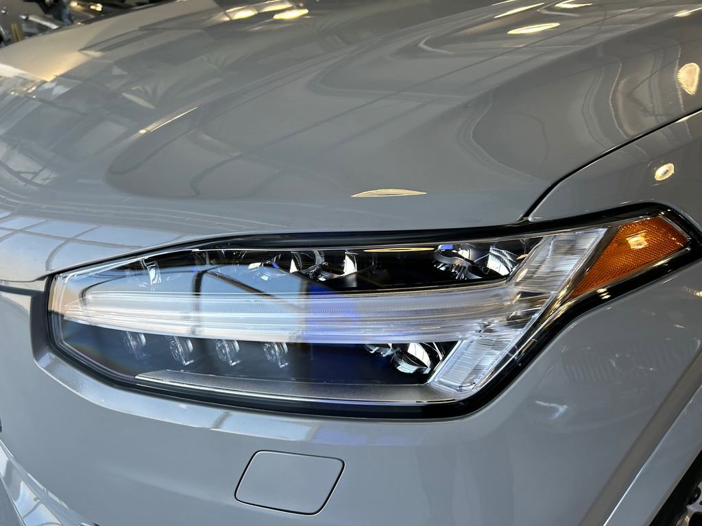 Used 2025 Volvo XC90 B6 Plus w/ Protection Package Premier image 7