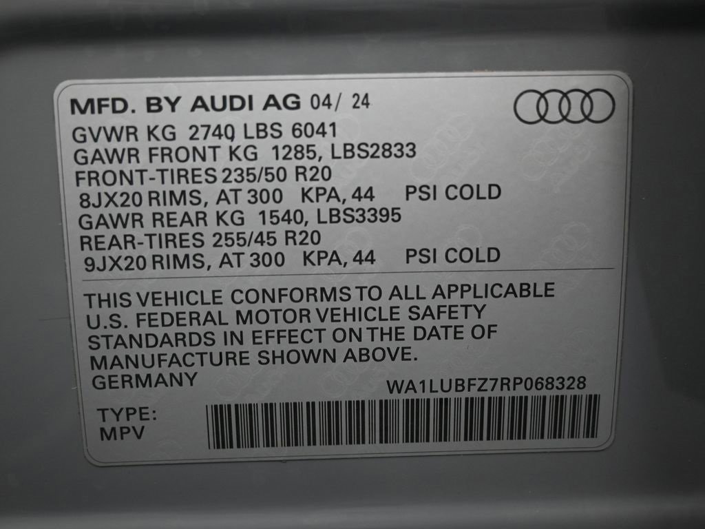 Used 2024 Audi Q4 e-tron Premium Plus w/ Premium Plus image 43