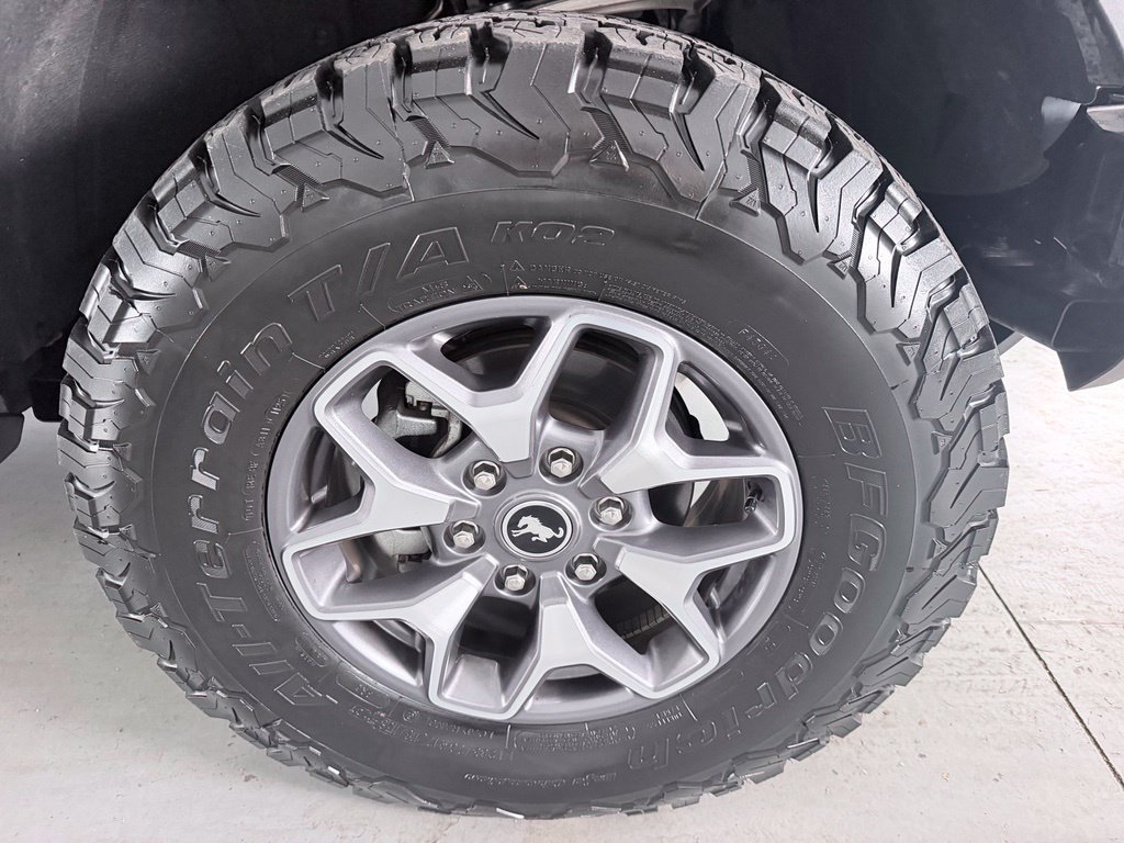 Used 2025 Ford Bronco Badlands AWD/4WD image 4