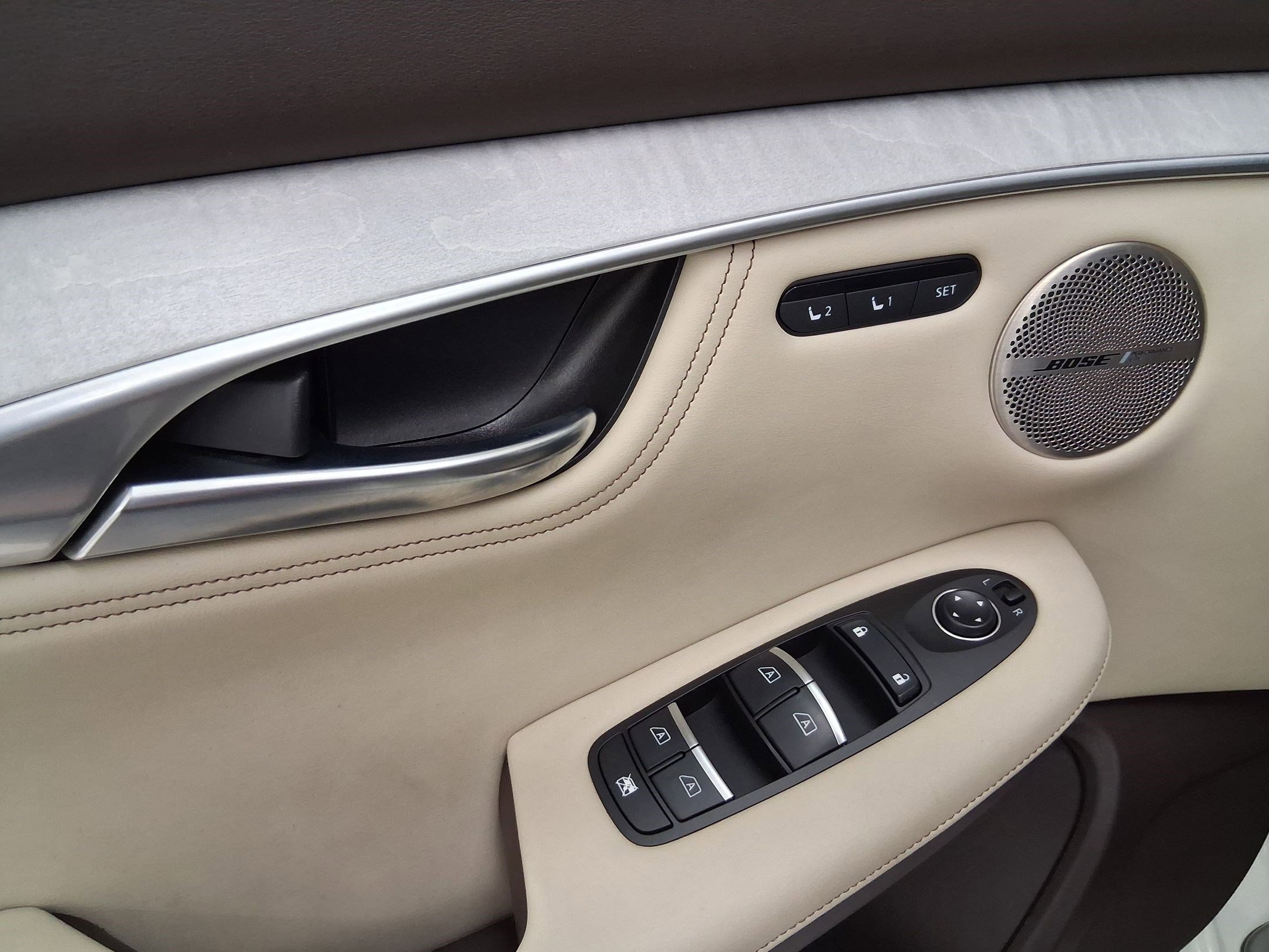 Used 2019 INFINITI QX50 Essential w/ Sensory Package image 24