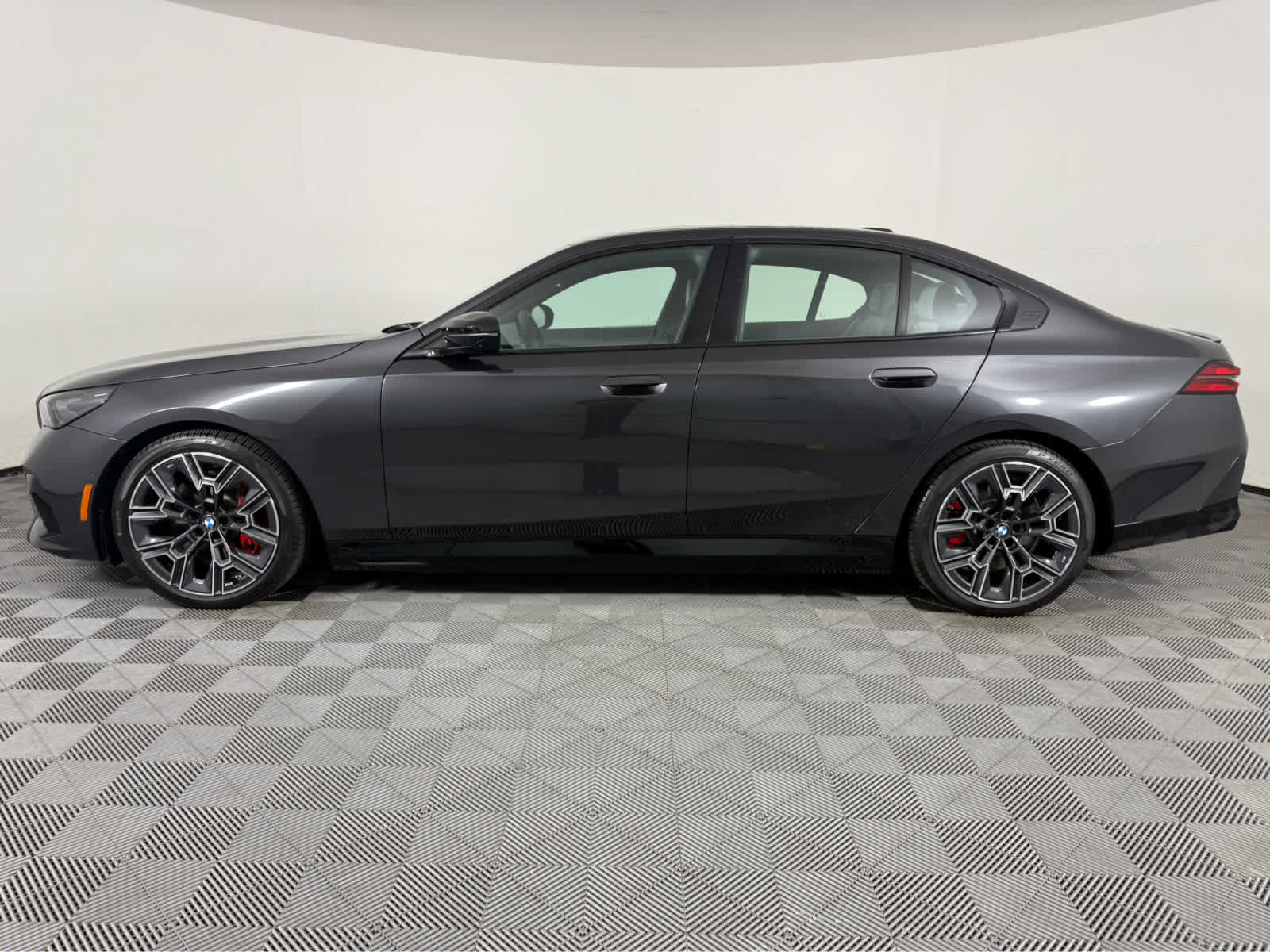 Used 2025 BMW i5 M60 w/ Premium Package AWD/4WD image 6