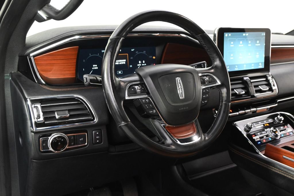 Used 2021 Lincoln Navigator Reserve AWD/4WD image 11