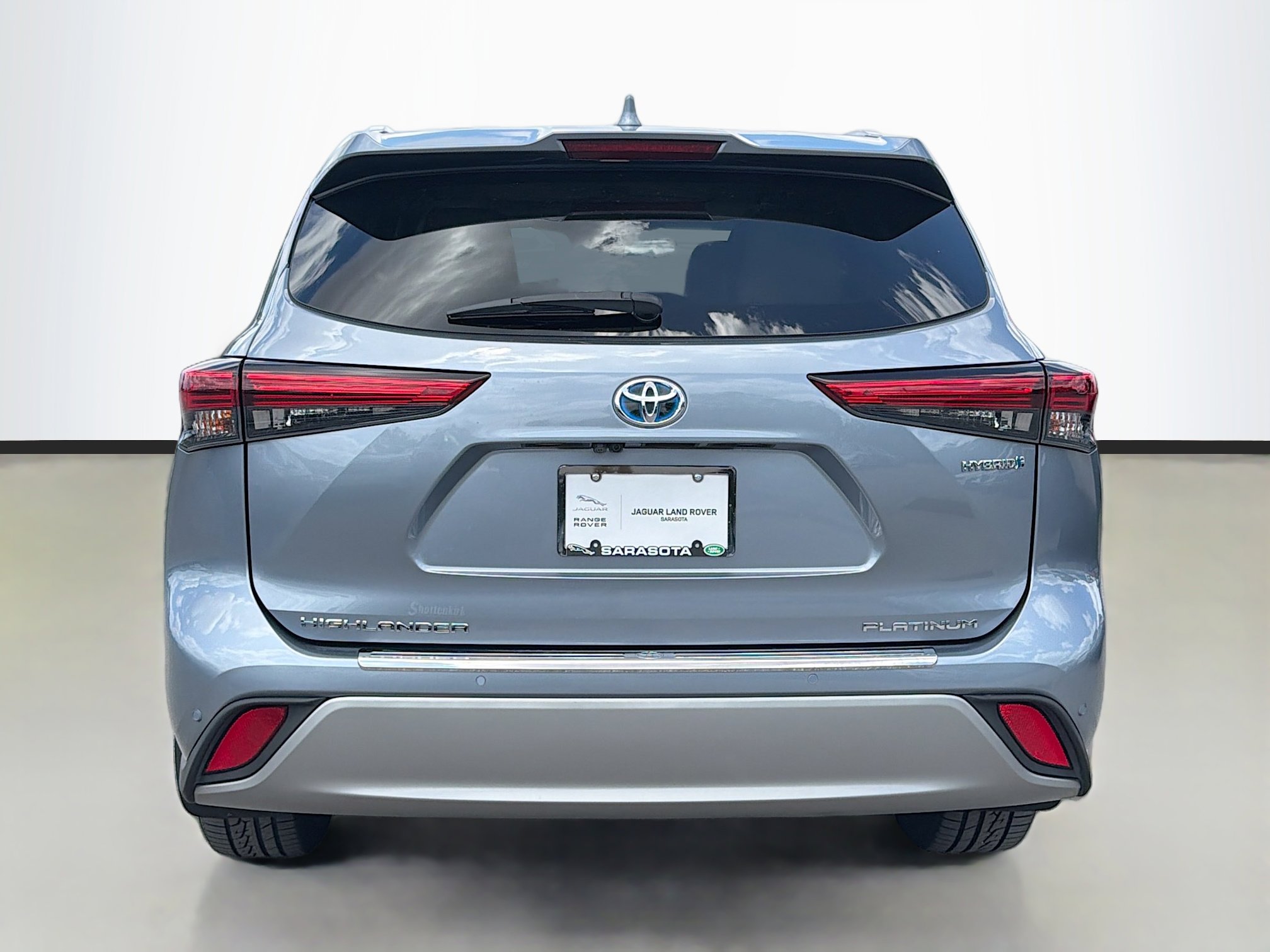 Used 2021 Toyota Highlander Platinum image 4