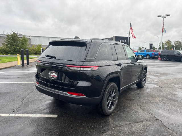 New 2027 Jeep Grand Cherokee Altitude AWD/4WD image 7