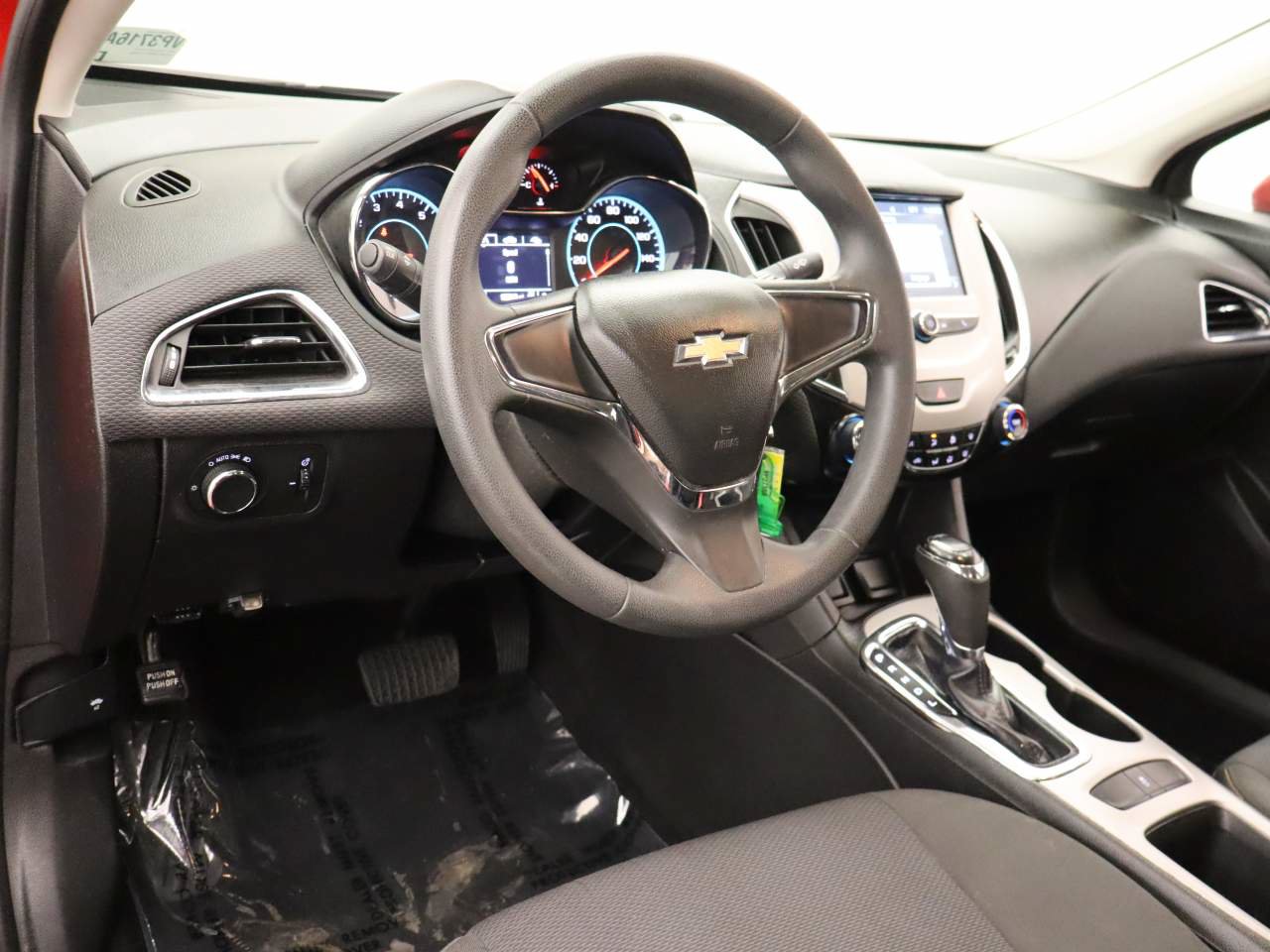 Used 2017 Chevrolet Cruze LS FWD image 14