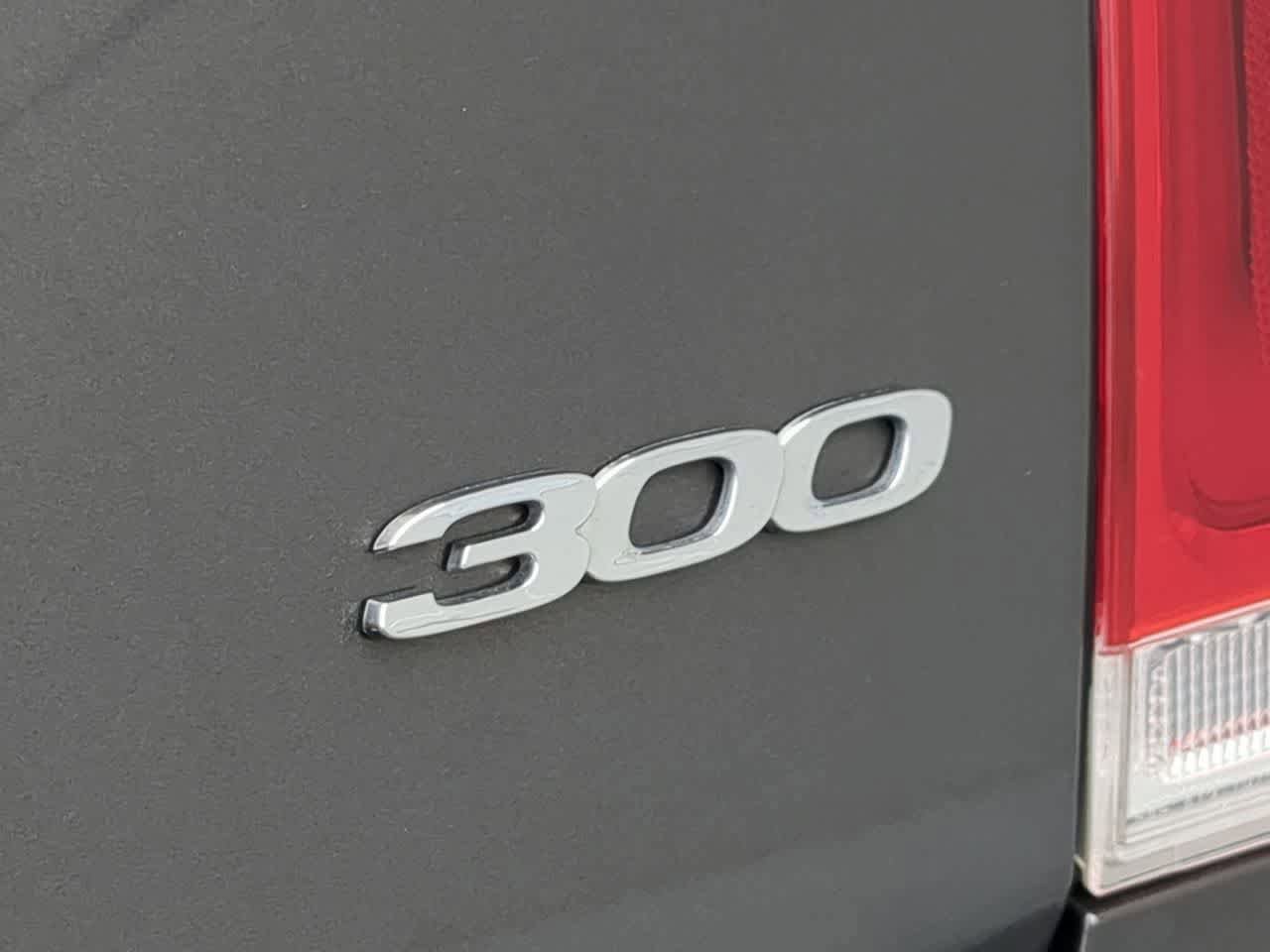 Used 2023 Chrysler 300 Touring w/ Safetytec Plus Group RWD image 12