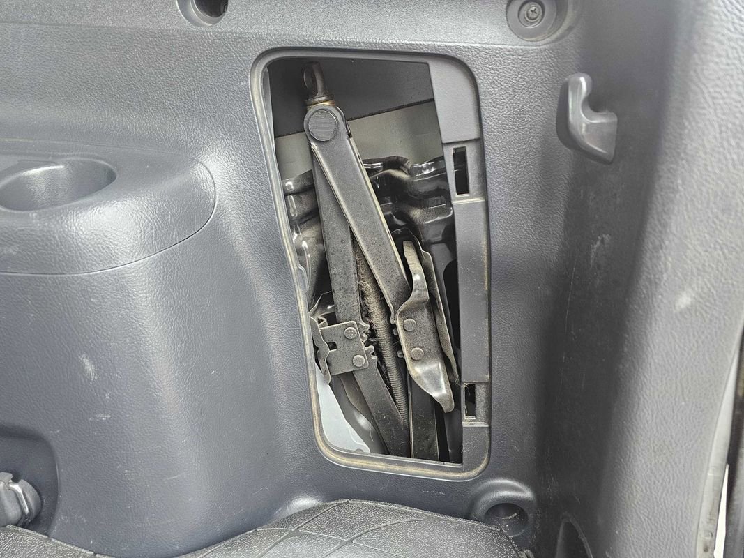 Used 2006 Toyota RAV4 4WD image 31