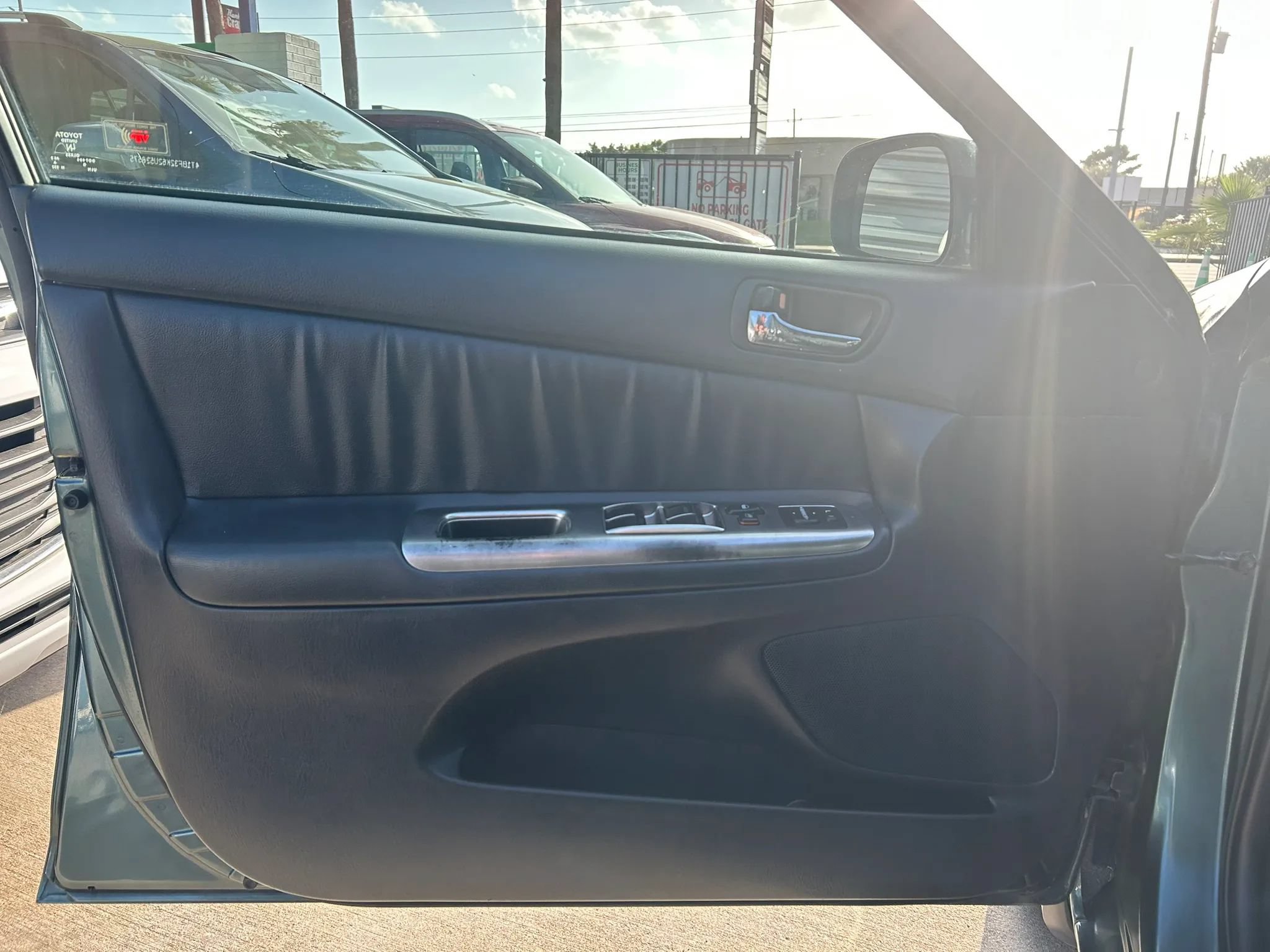 Used 2002 Toyota Camry SE FWD image 12