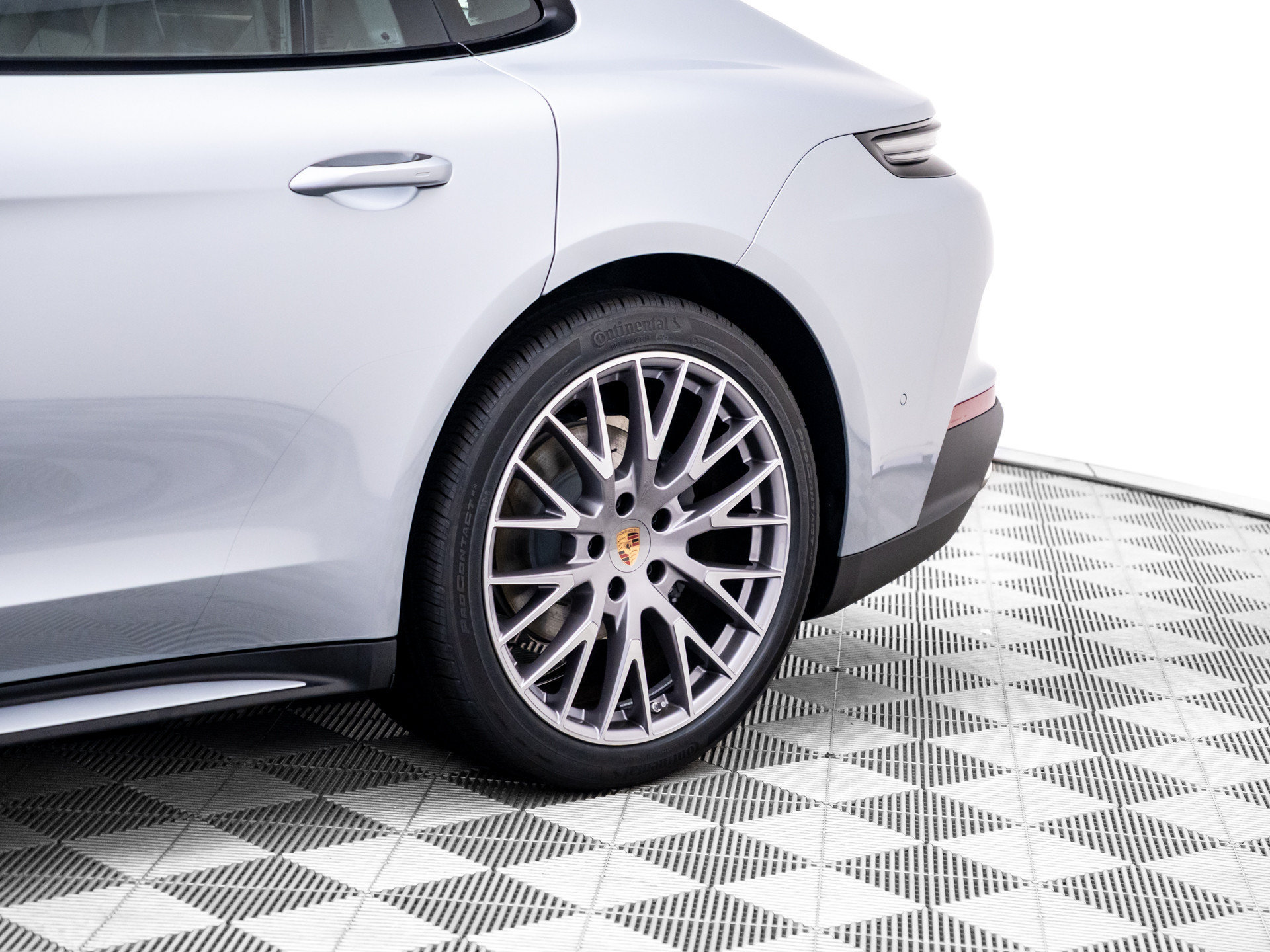 New 2026 Porsche Panamera 4 AWD/4WD image 35