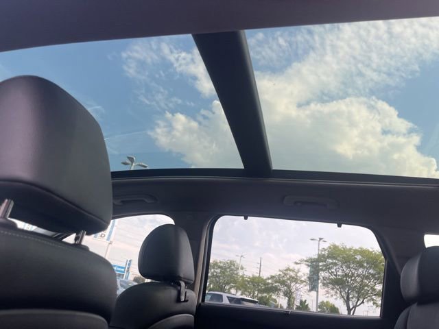 Used 2019 Hyundai Santa Fe Limited image 16