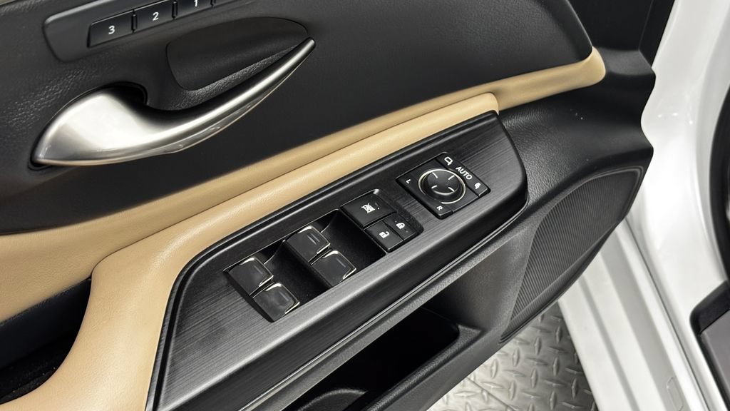 Used 2021 Lexus ES 300h w/ Premium Package FWD image 19