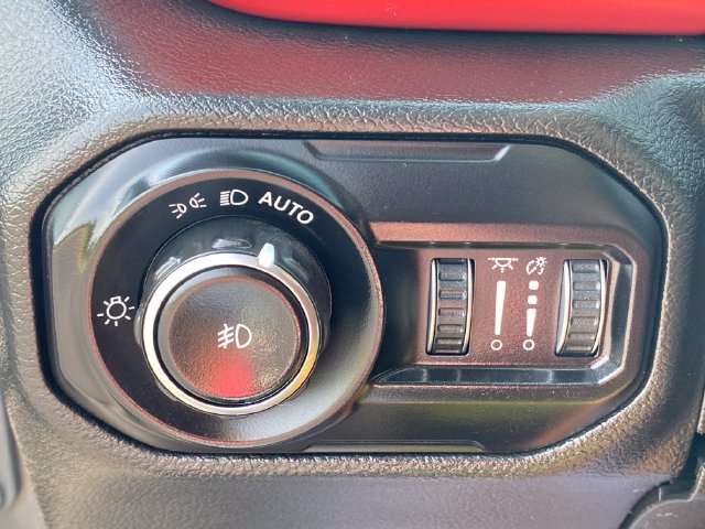 Used 2021 Jeep Wrangler Unlimited Rubicon w/ Uconnect 4C Nav & Sound Group AWD/4WD image 34
