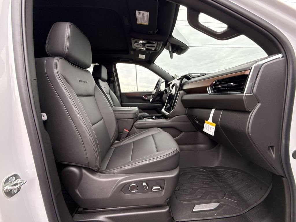 New 2026 GMC Yukon XL Denali w/ Sun & Power Step Package image 28