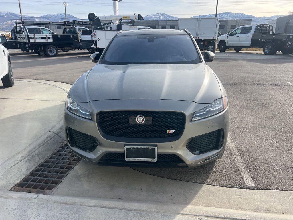Used 2020 Jaguar F-PACE S image 17