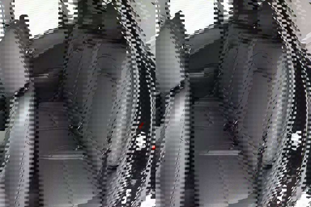 Used 2023 Hyundai Kona Limited image 11