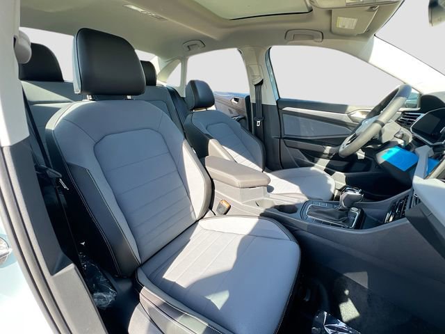 New 2025 Volkswagen Jetta SE image 27