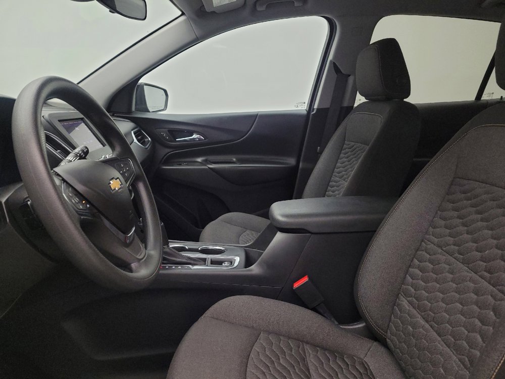 Used 2021 Chevrolet Equinox LT w/ LPO, Cargo Package FWD image 17