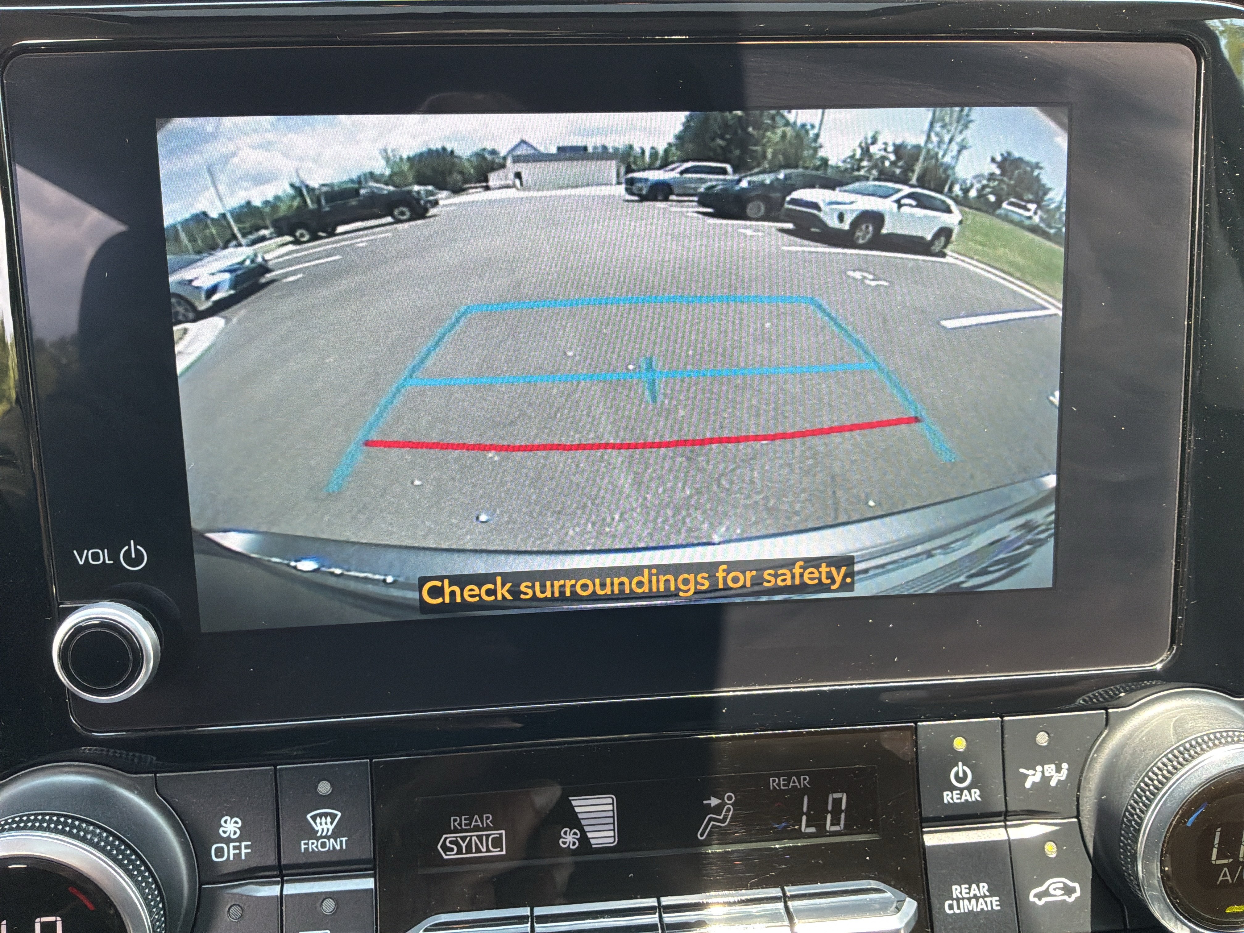 Used 2023 Toyota Highlander XLE FWD image 27