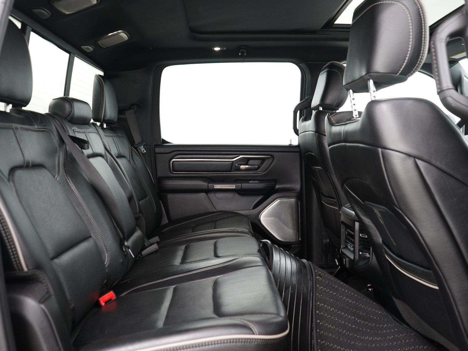 Used 2019 RAM 1500 Limited AWD/4WD image 14