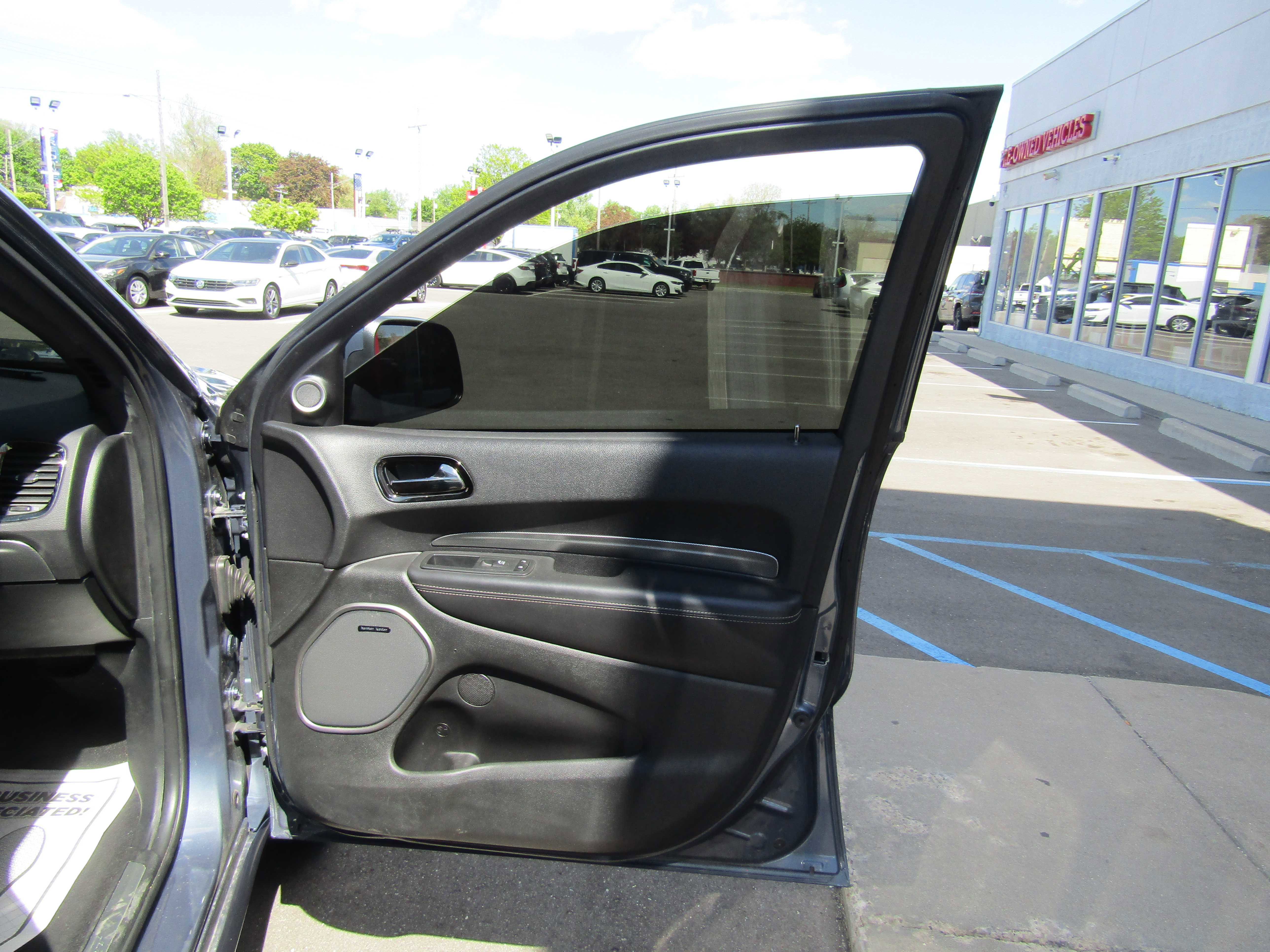 Used 2020 Dodge Durango SRT w/ Technology Group AWD/4WD image 19