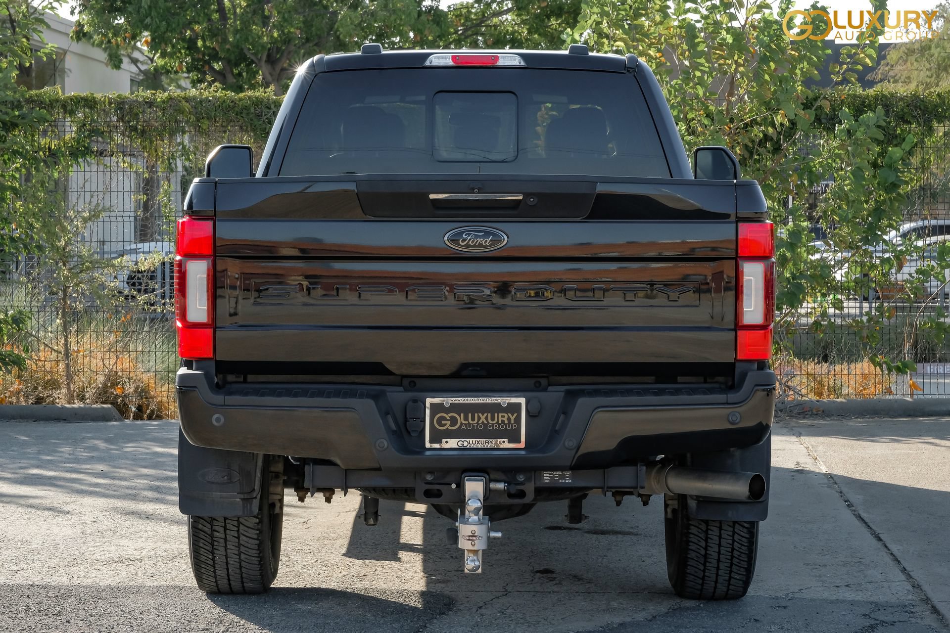 Used 2022 Ford F350 Lariat w/ Black Appearance Package AWD/4WD image 10