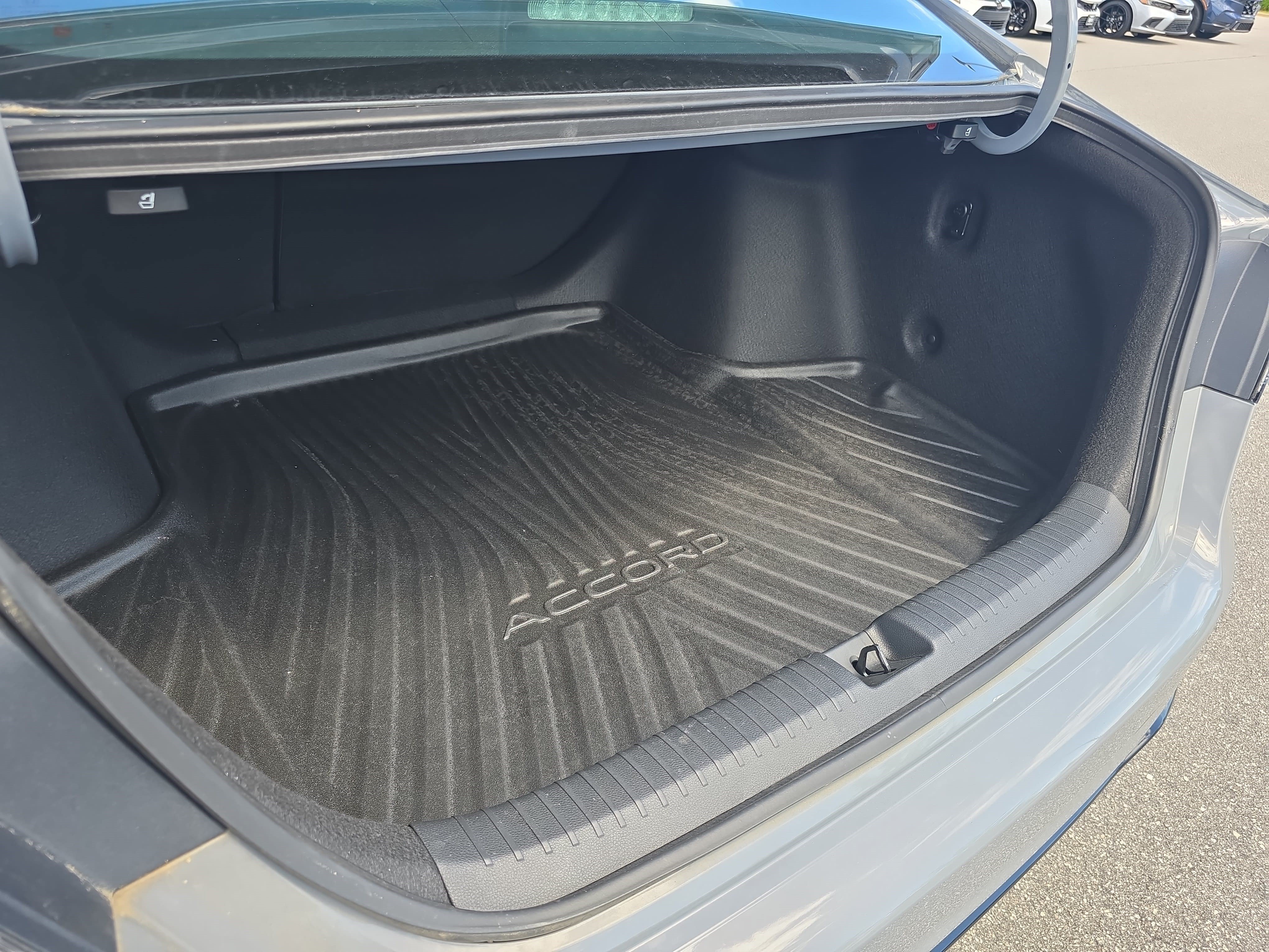 Used 2023 Honda Accord Sport image 12
