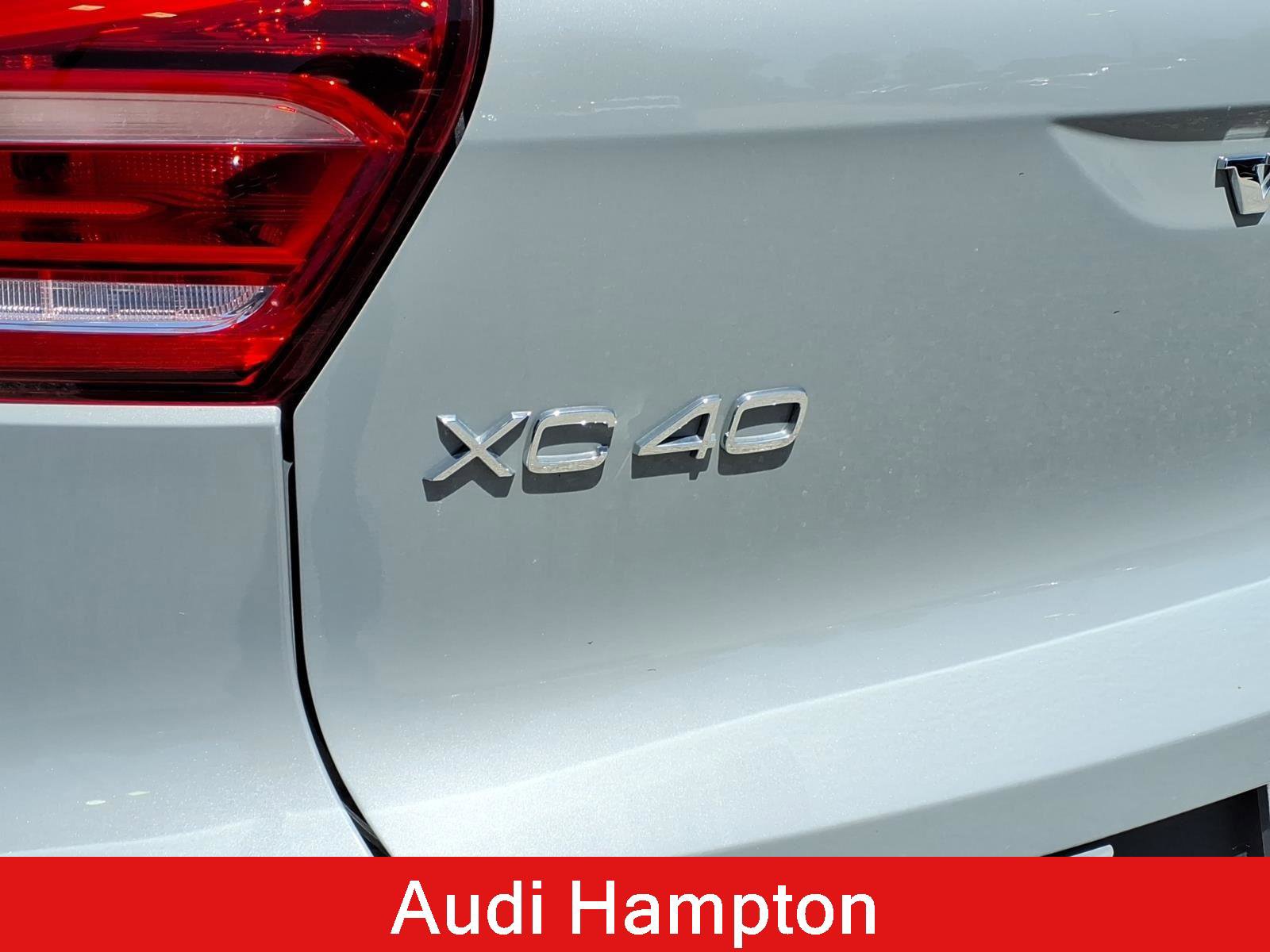 Used 2024 Volvo XC40 B5 Ultimate w/ Climate Package AWD/4WD image 9