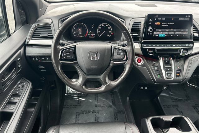 Used 2025 Honda Odyssey Sport-L image 16