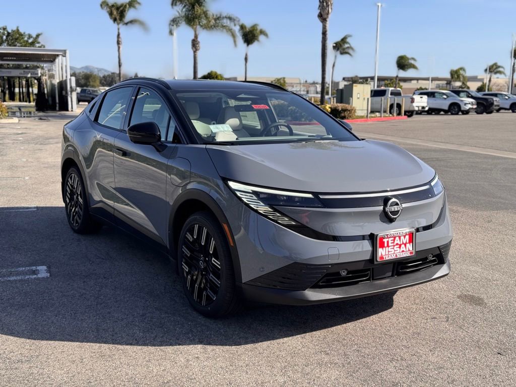 New 2026 Nissan Leaf Platinum+ w/ Cargo Package (Platinum+) FWD image 2