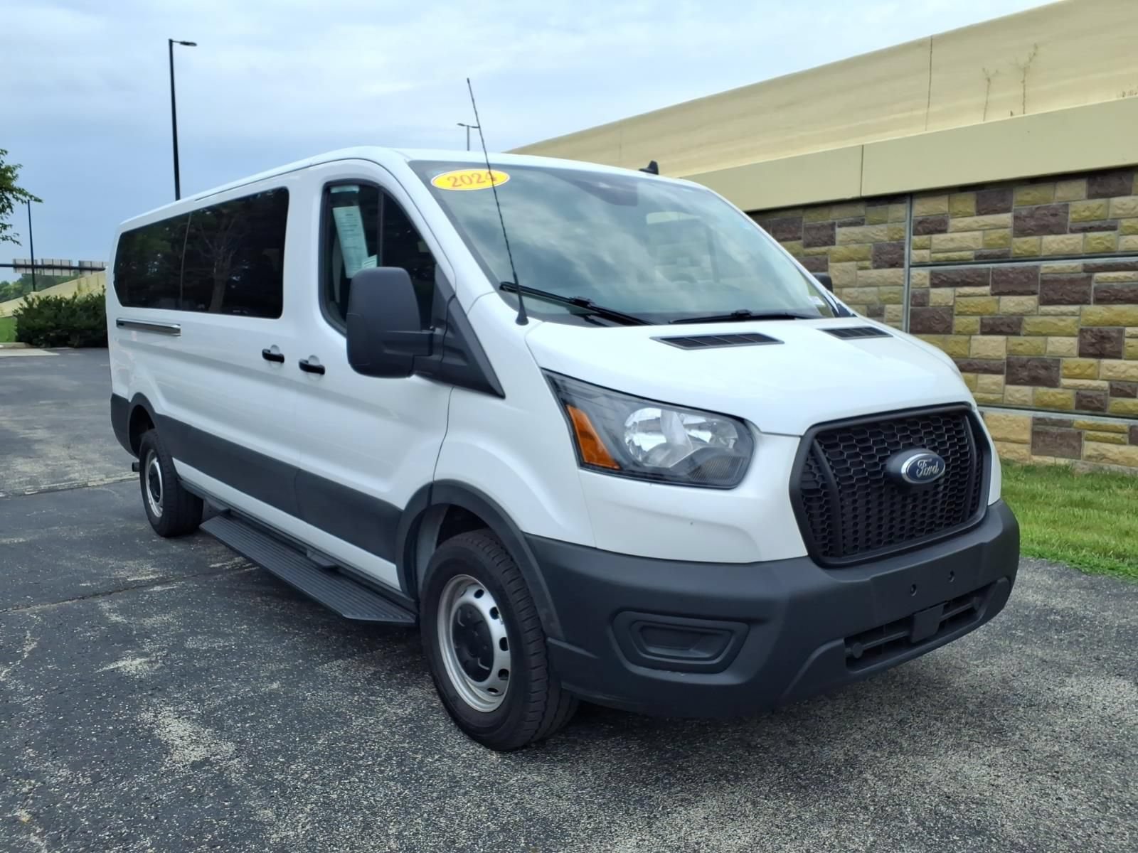 Used 2024 Ford Transit 350 XL RWD image 2