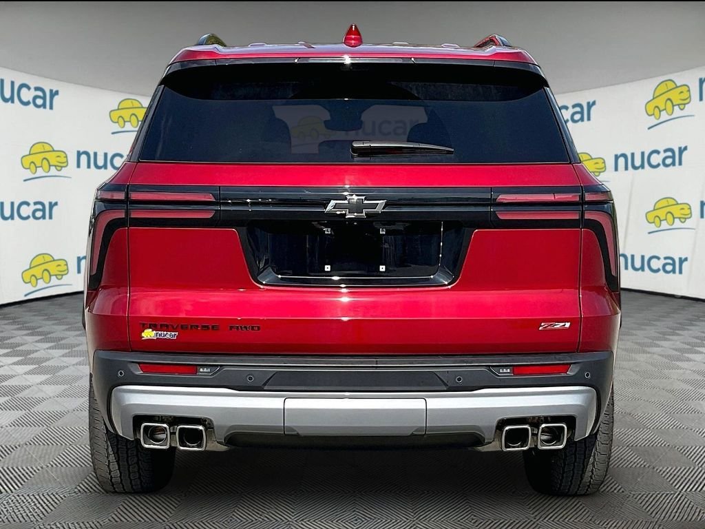Used 2025 Chevrolet Traverse Z71 w/ Enhanced Driving Package AWD/4WD image 5