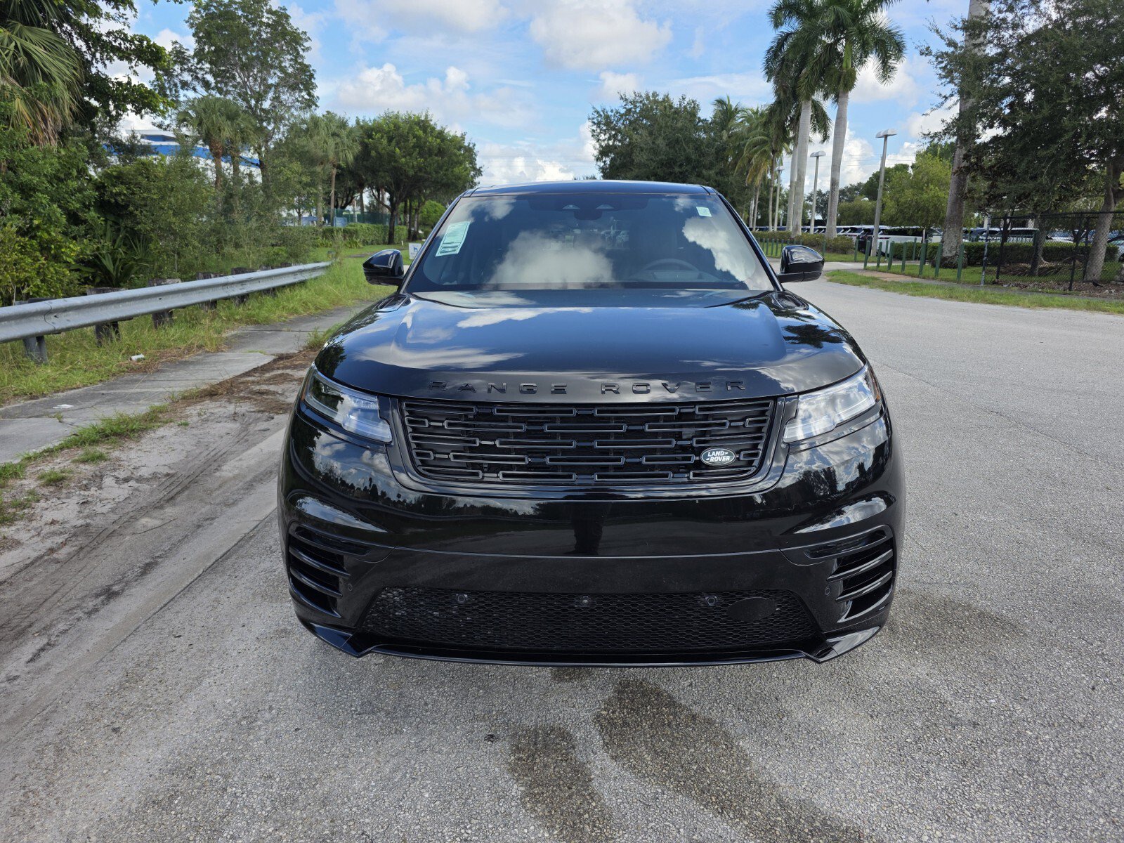 New 2026 Land Rover Range Rover Velar Belgravia AWD/4WD image 8