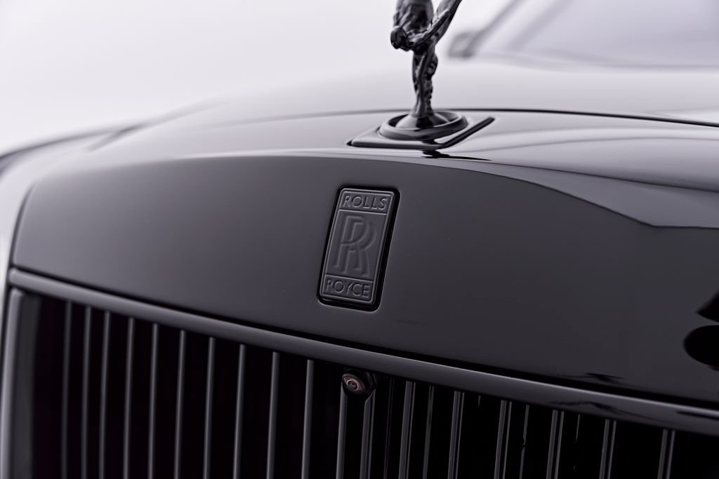 Used 2024 Rolls-Royce Phantom Sedan w/ The Phantom Package RWD image 20