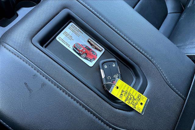 Used 2022 Chevrolet Silverado 1500 High Country w/ Technology Package image 36