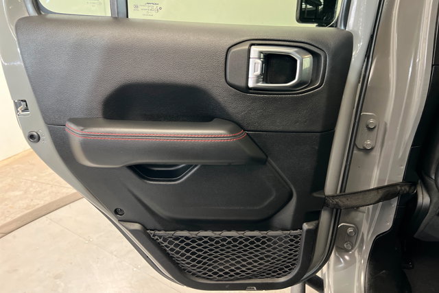 Used 2021 Jeep Gladiator Rubicon AWD/4WD image 18