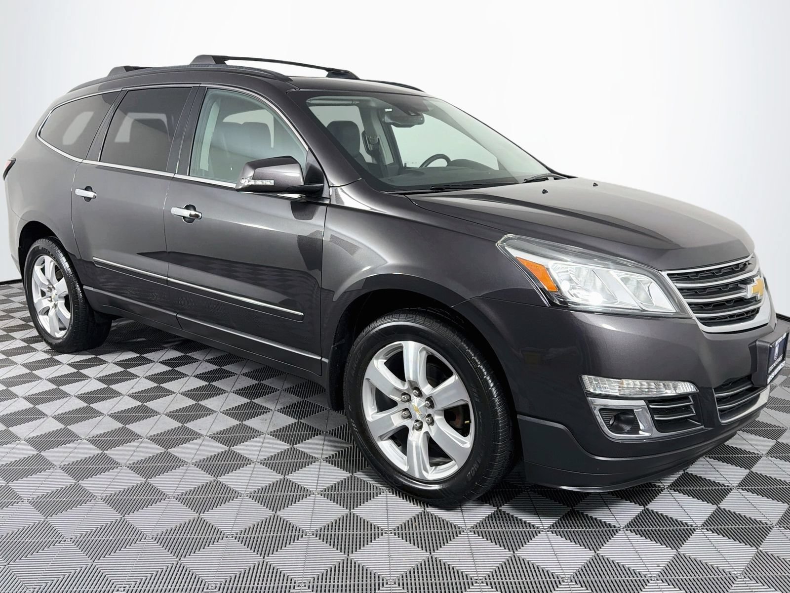 Used 2017 Chevrolet Traverse Premier AWD/4WD image 30