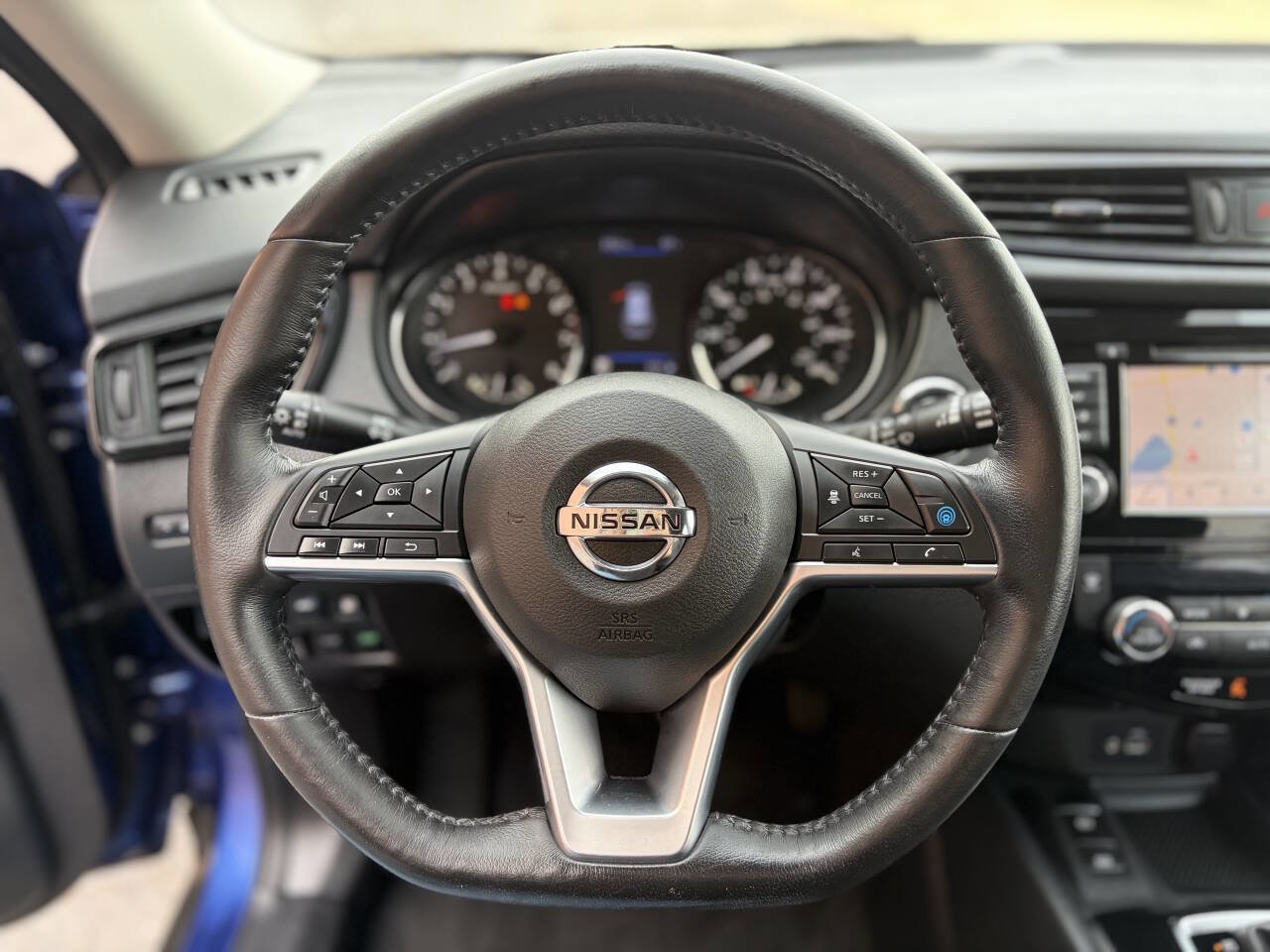 Used 2019 Nissan Rogue SV w/ Premium Package image 26