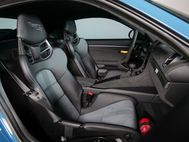 Certified 2025 Porsche 718 Cayman GT4 RS RWD image 11