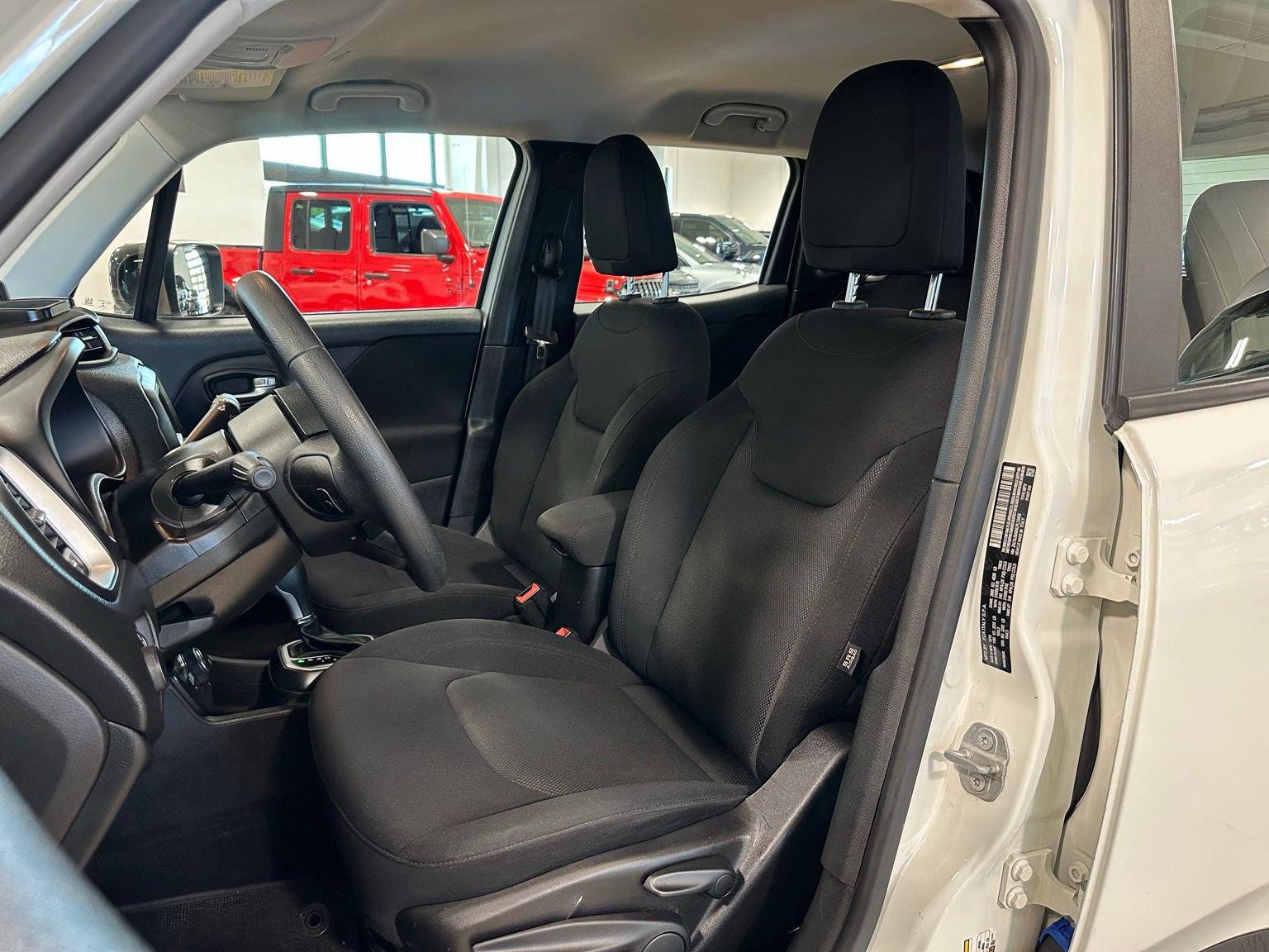 Used 2020 Jeep Renegade Sport image 13