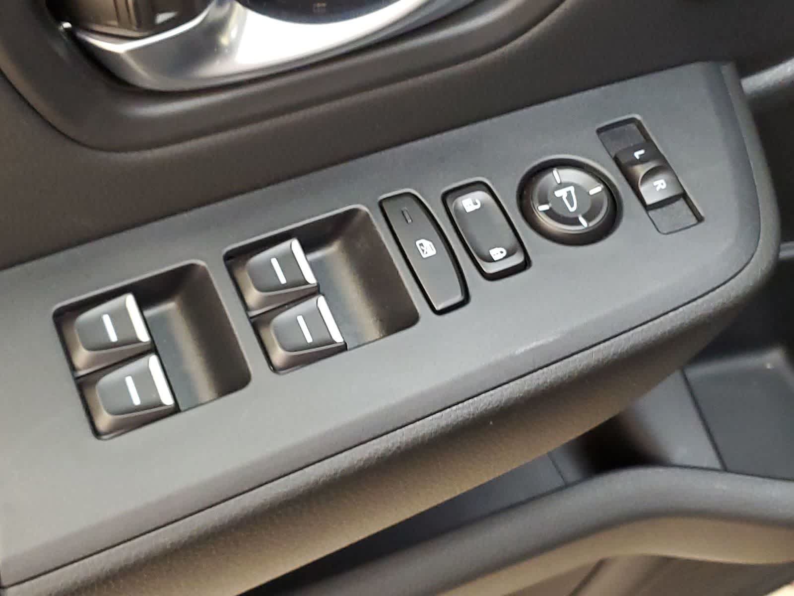 Certified 2025 Honda Pilot Touring image 18