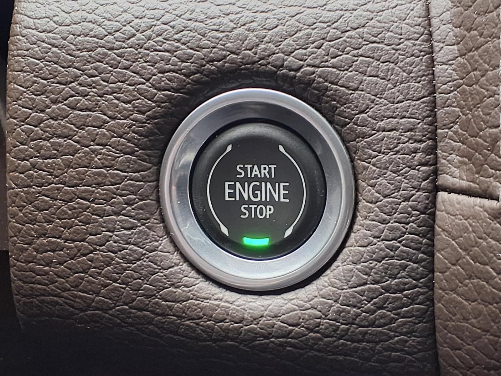 Used 2021 GMC Yukon XL Denali AWD/4WD image 8