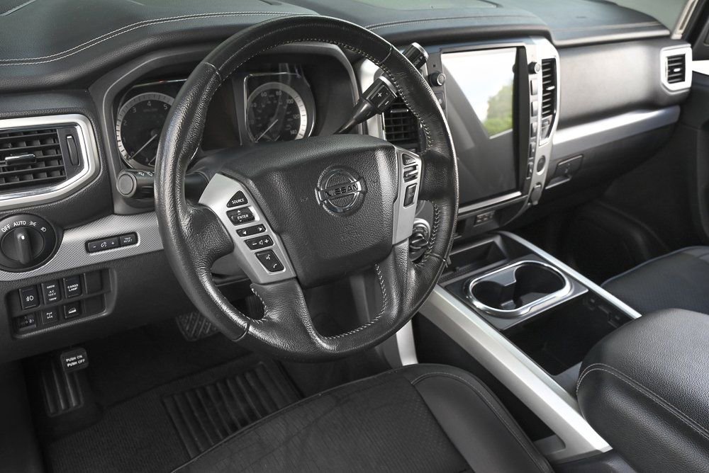 Used 2019 Nissan Titan PRO-4X image 10