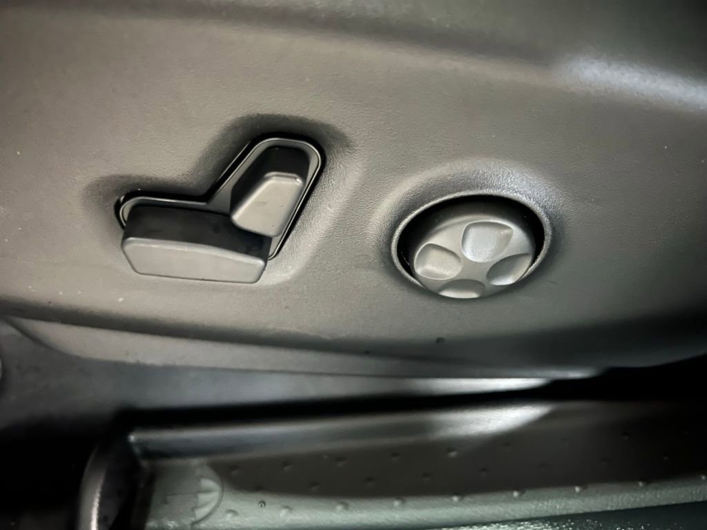 New 2026 Chrysler Pacifica Select w/ S Appearance Package FWD image 24