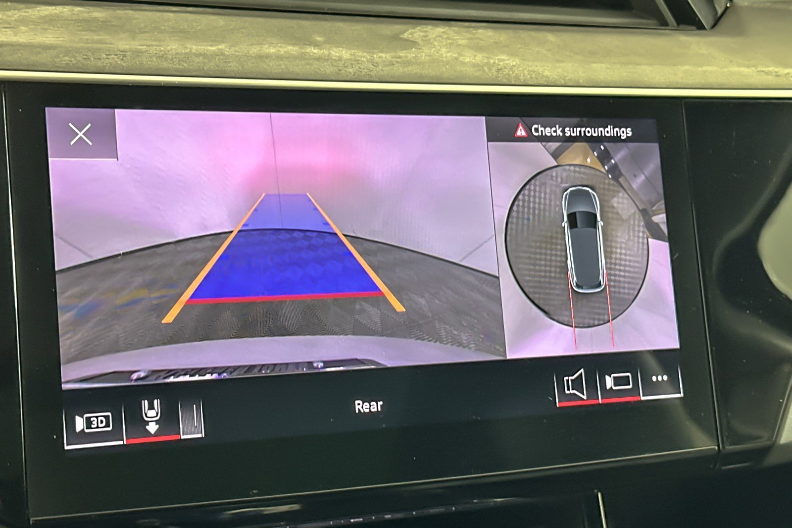 Used 2023 Audi e-tron Premium Plus w/ Premium Plus Package image 19