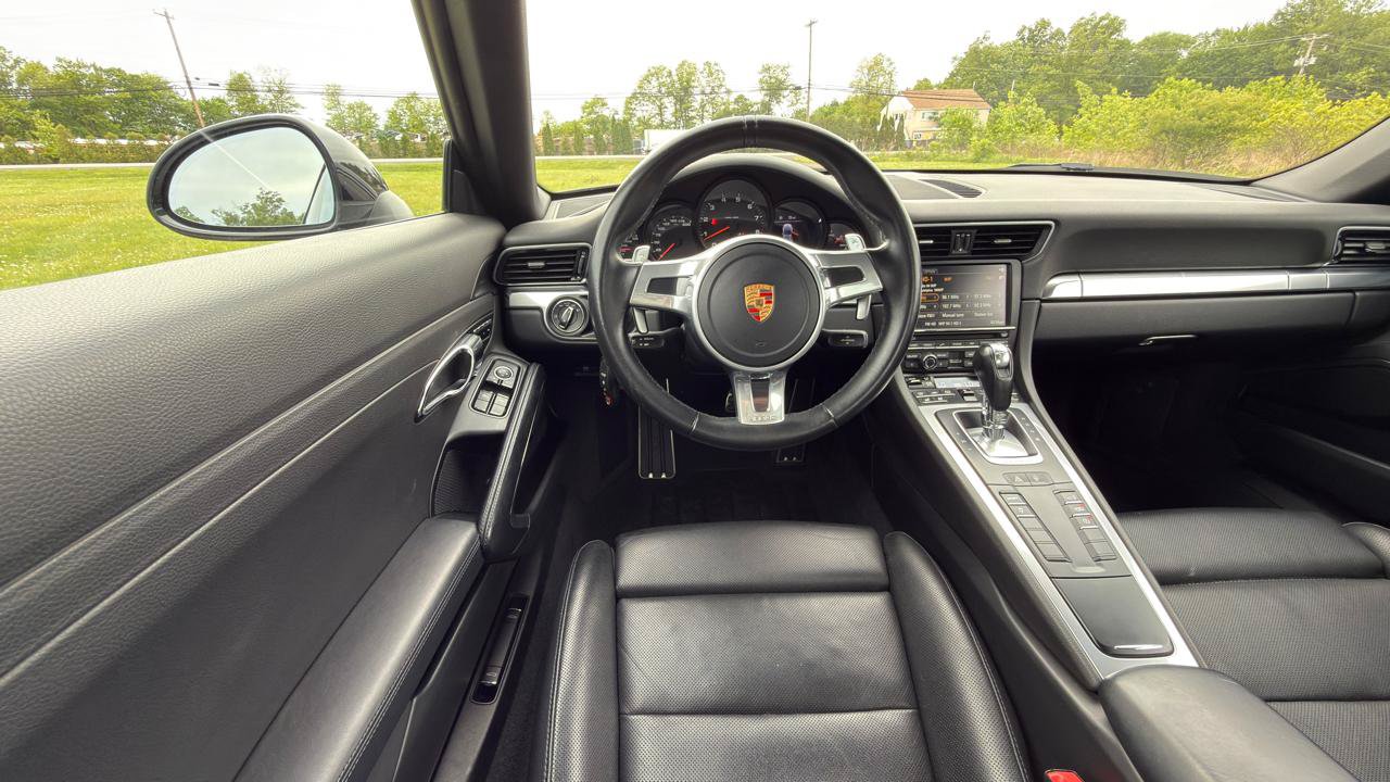 Used 2016 Porsche 911 Carrera Black Edition RWD image 39